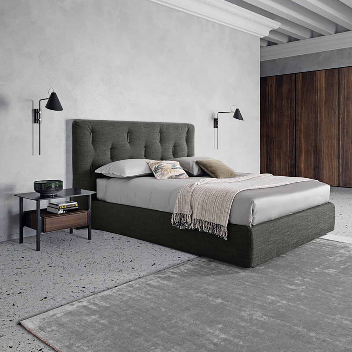 Bars Capitonne Headboard Bed