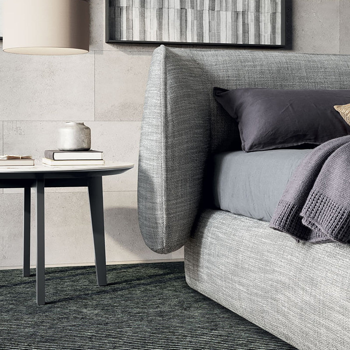 Inemuri Comfortable Upholstered Headboard Bed